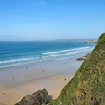Shorebreak Apartments