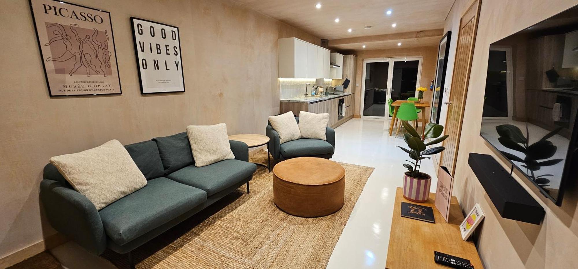 Shorebreak Apartment